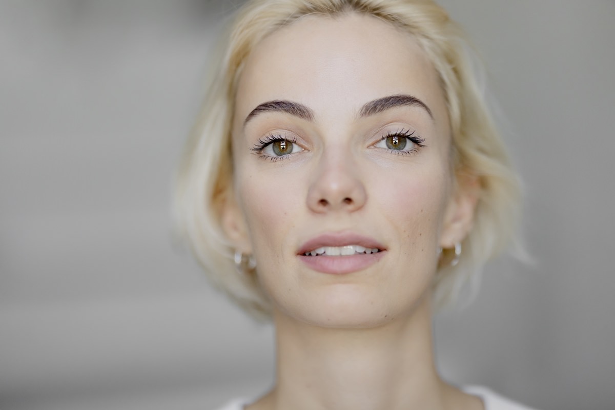 Headshot einer Schauspielerin für ihre Agentur und Sedcard | Foto: Hanna Witte
