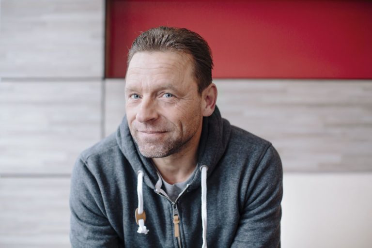 Portraitfoto-Thomas-Hässler