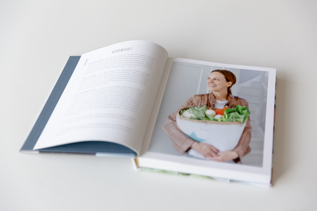 aufgeschlagene Seite im Kochbuch My healthy happy family von Foodbloggerin Sandra Ludes