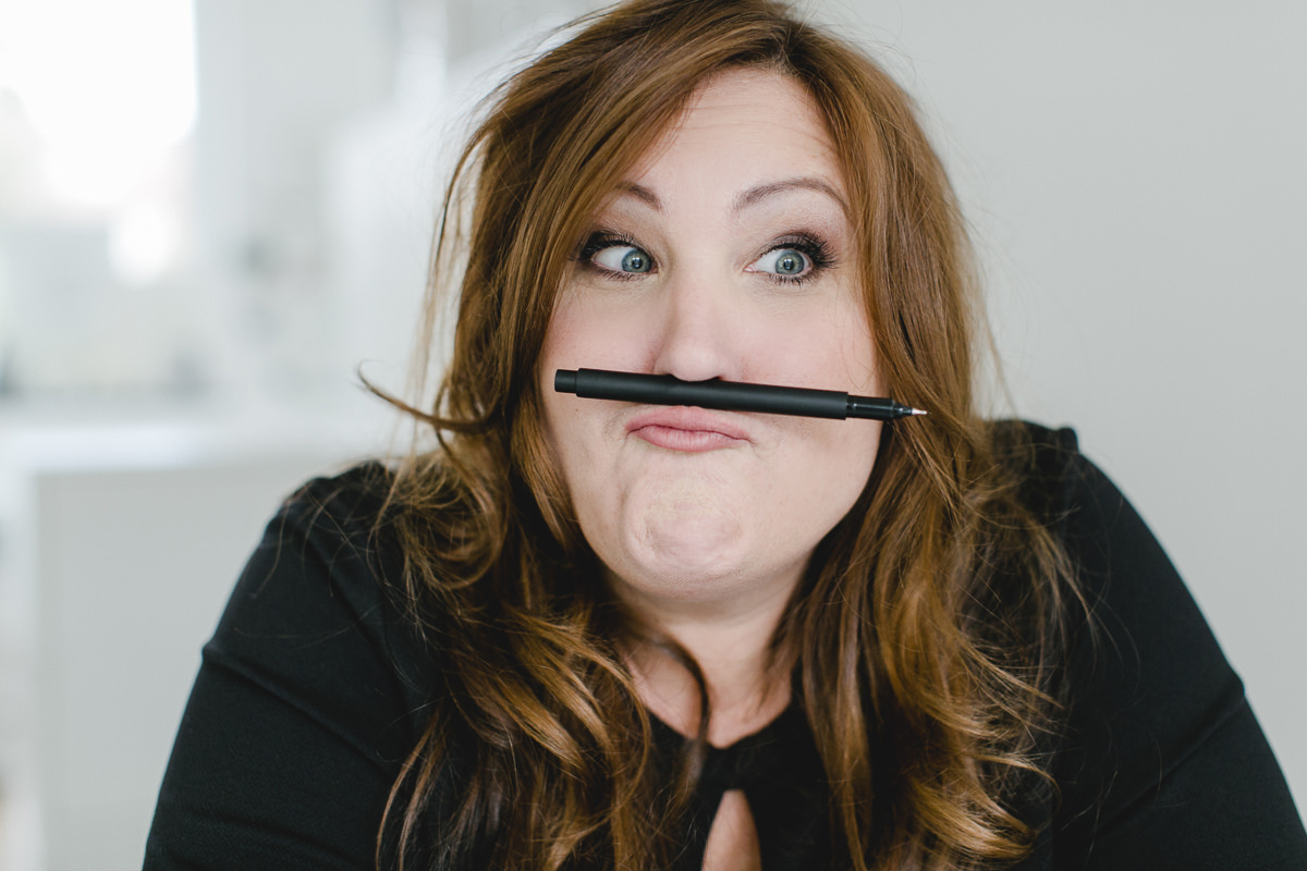lustiges Portrait von Hochzeitsplanerin Katrin Glaser