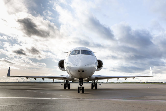 Corporate Foto eines Ambulanzflugzeuges der Firma Air Alliance Medflight GmbH | fotografiert von Hanna Witte