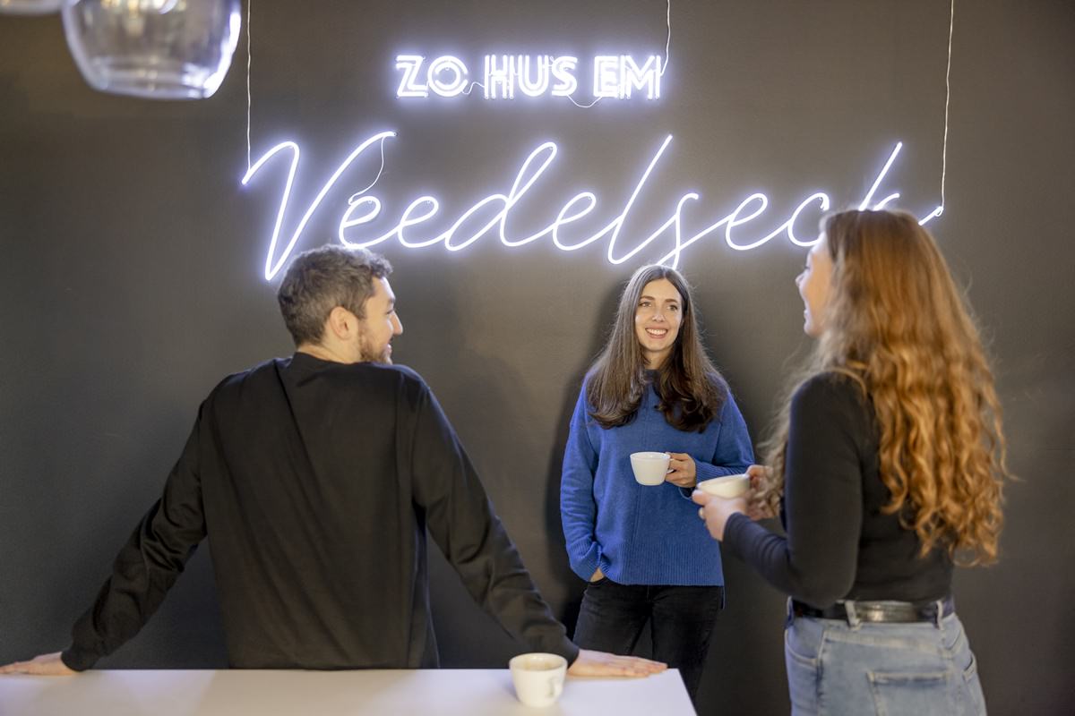 taod Mitarbeiter trinken zusammen Kaffee in der Firma | Foto: Hanna Witte