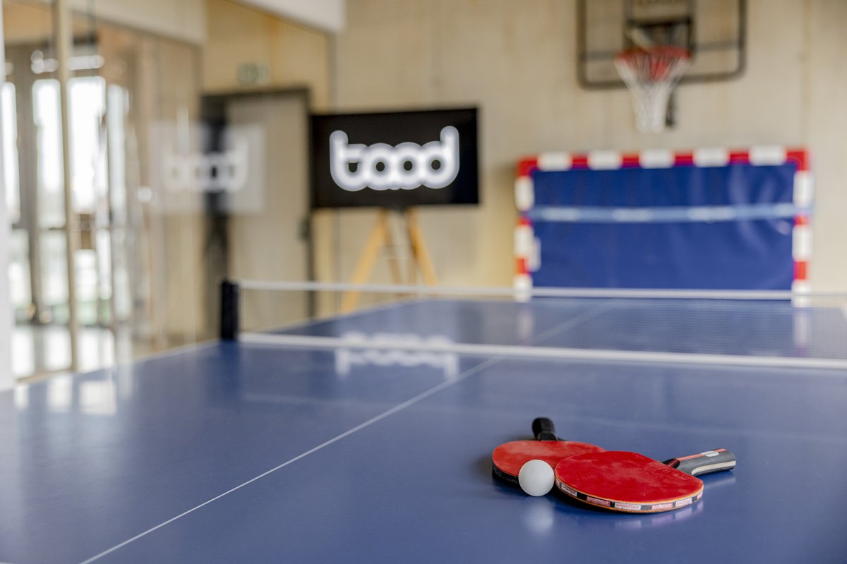 Sportraum mit Tischtennisplatte in der Kölner Data Management Firma taod | Foto: Hanna Witte
