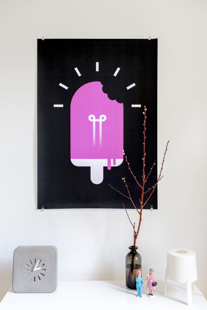 stylisches Poster im modernen Altbau Büro der Designagentur DITHO | Foto: Hanna Witte