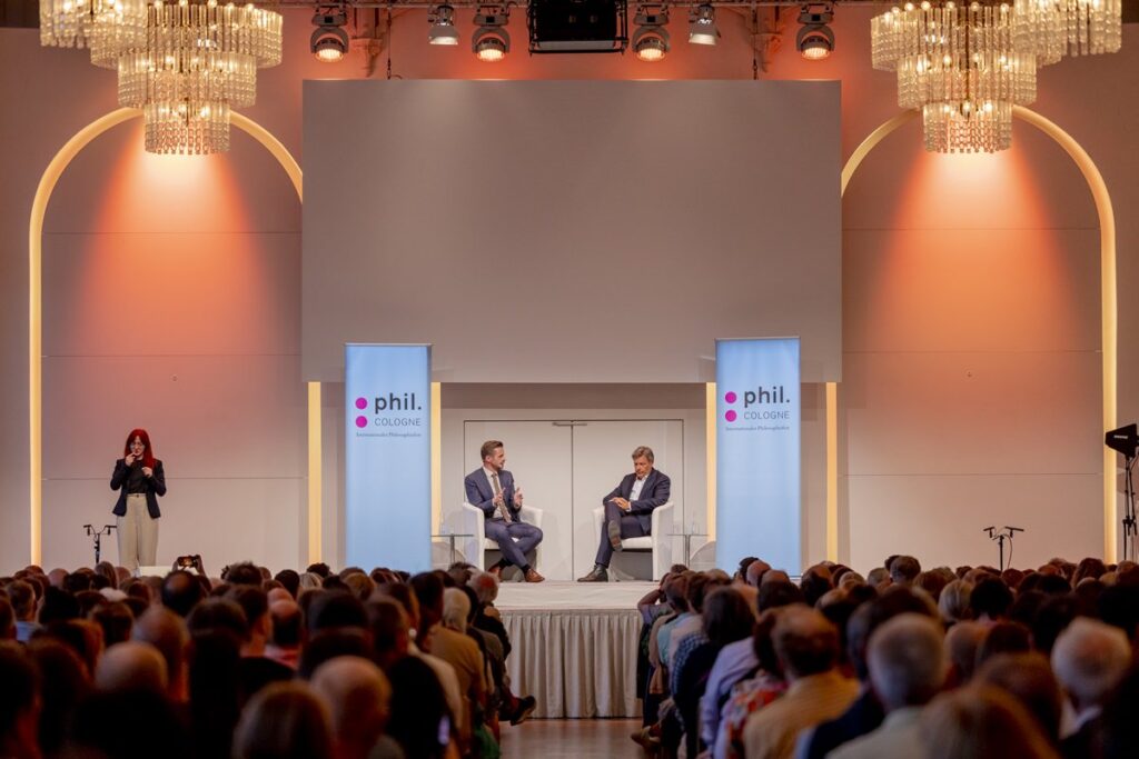 Eventfotografie bei der phil.COLOGNE mit Robert Habeck